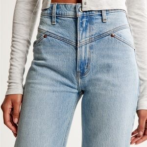 • NWOT! • Abercrombie 90s relaxed jeans